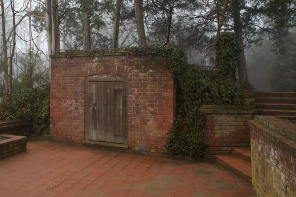 Old Tomb